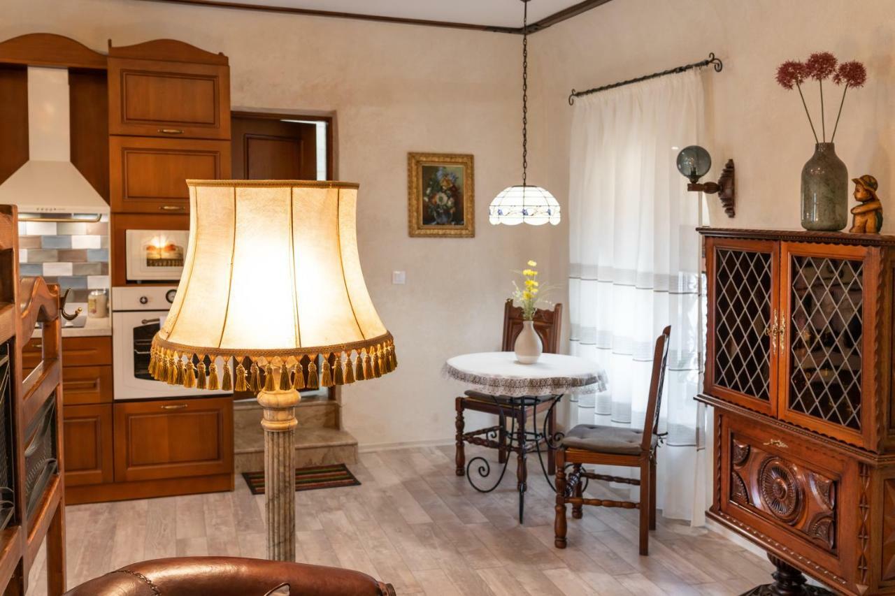 Historic Apartment In The Heart Of The City Veliko Tarnovo Eksteriør billede