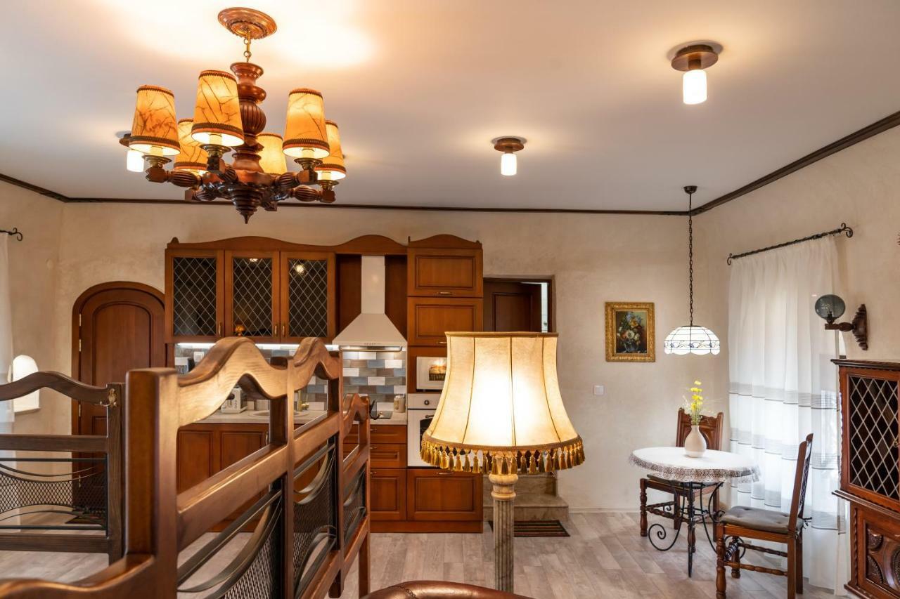 Historic Apartment In The Heart Of The City Veliko Tarnovo Eksteriør billede