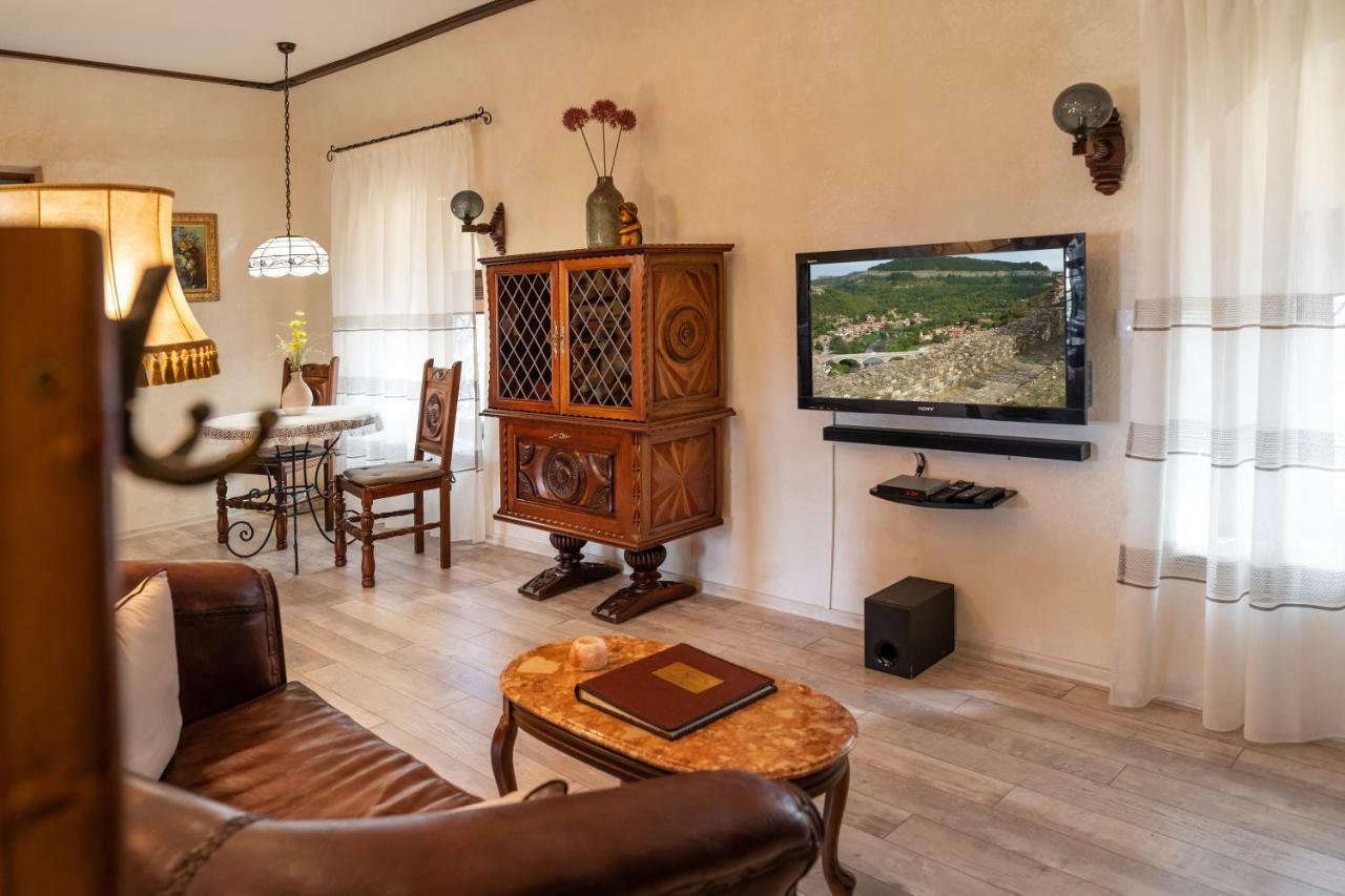 Historic Apartment In The Heart Of The City Veliko Tarnovo Eksteriør billede