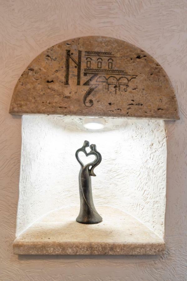 Historic Apartment In The Heart Of The City Veliko Tarnovo Eksteriør billede