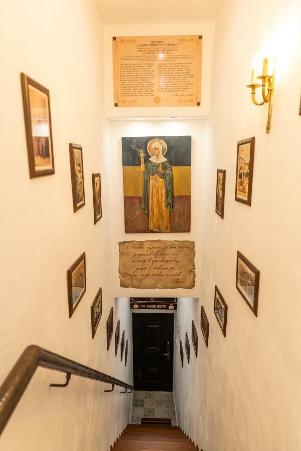 Historic Apartment In The Heart Of The City Veliko Tarnovo Eksteriør billede